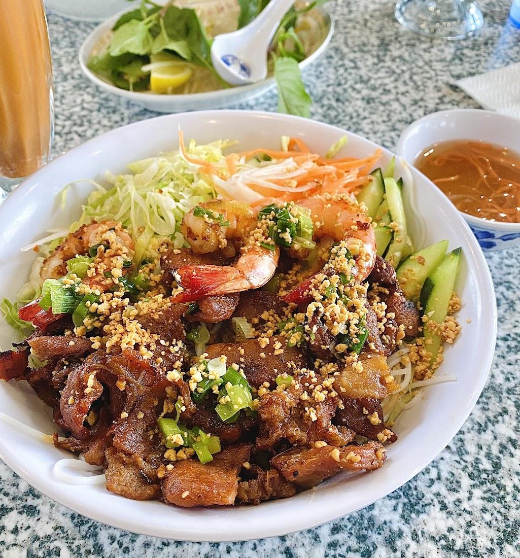 Pho Lynn Vietnamese Restaurant